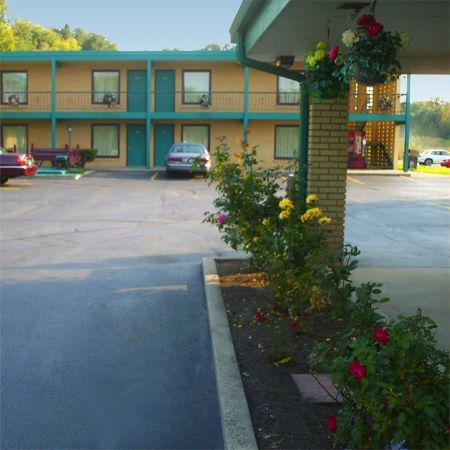 Village Inn Motel - Berrien Springs Kültér fotó